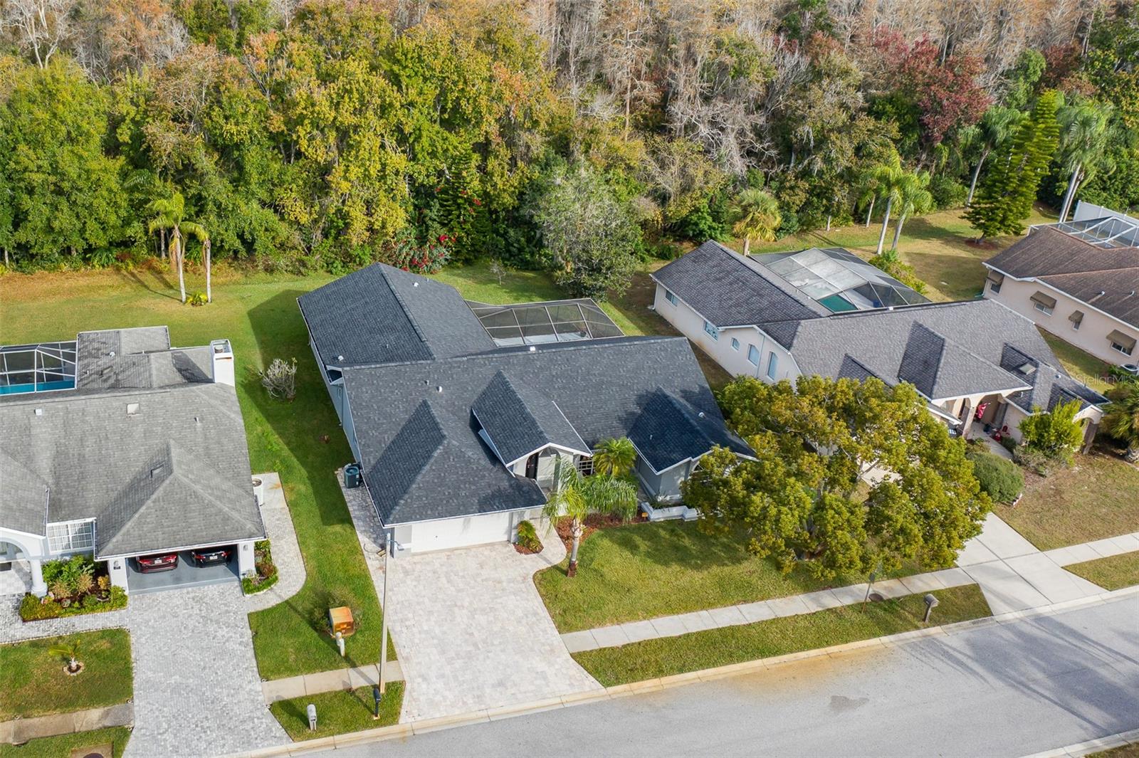 Listing photo id 35 for 1455 Haverhill Drive