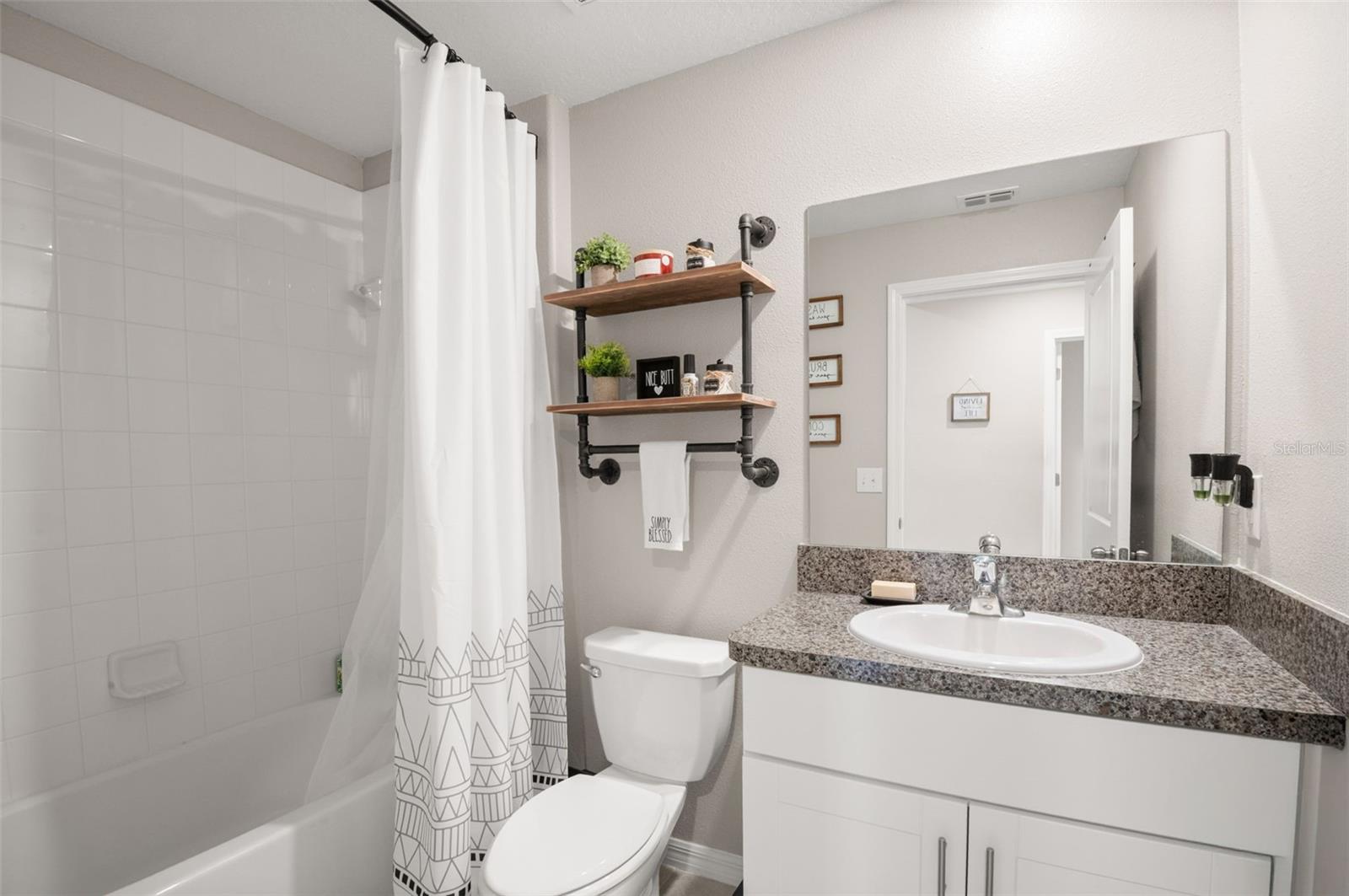 Image 26 of 34 For 13555 Sea Bridge Drive