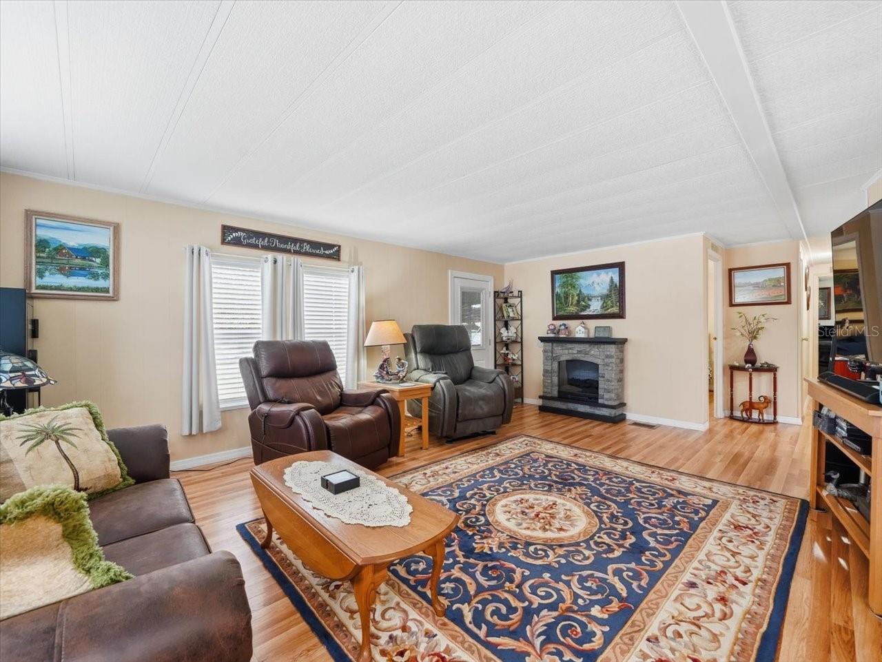 Image 5 of 39 For 1422 Reed Terrace