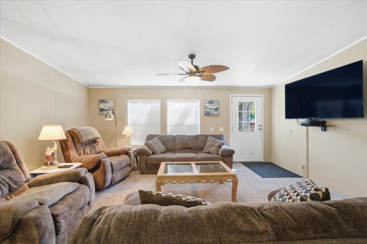 Image 5 of 47 For 6715 Richard Drive