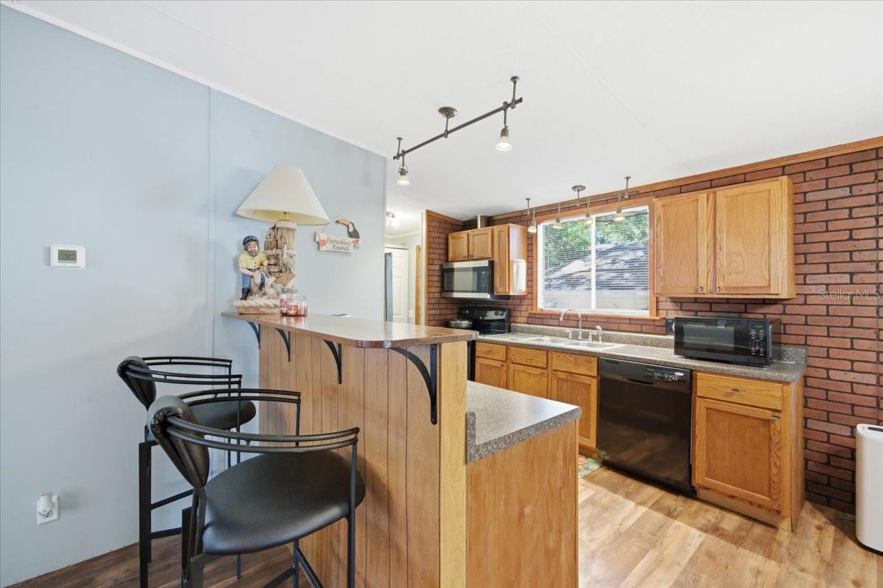 Image 7 of 47 For 6715 Richard Drive