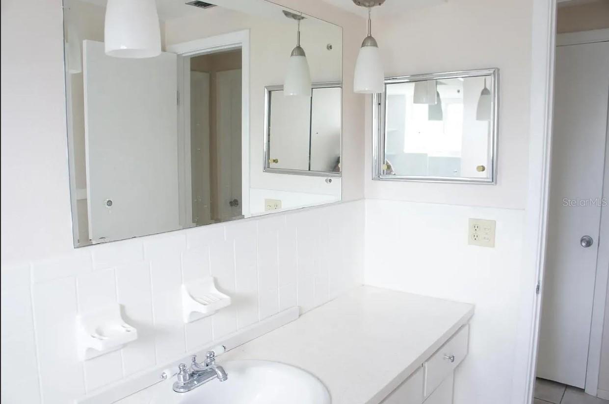 Image 11 of 13 For 7608 Camelot Road