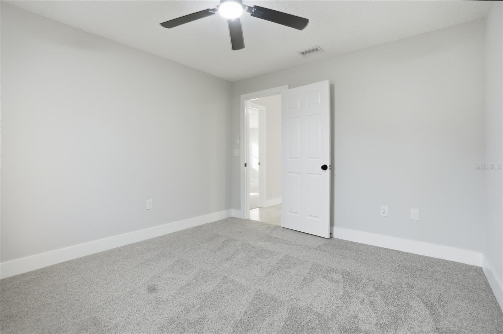 Image 23 of 57 For 11449 Emerald Ridge Court