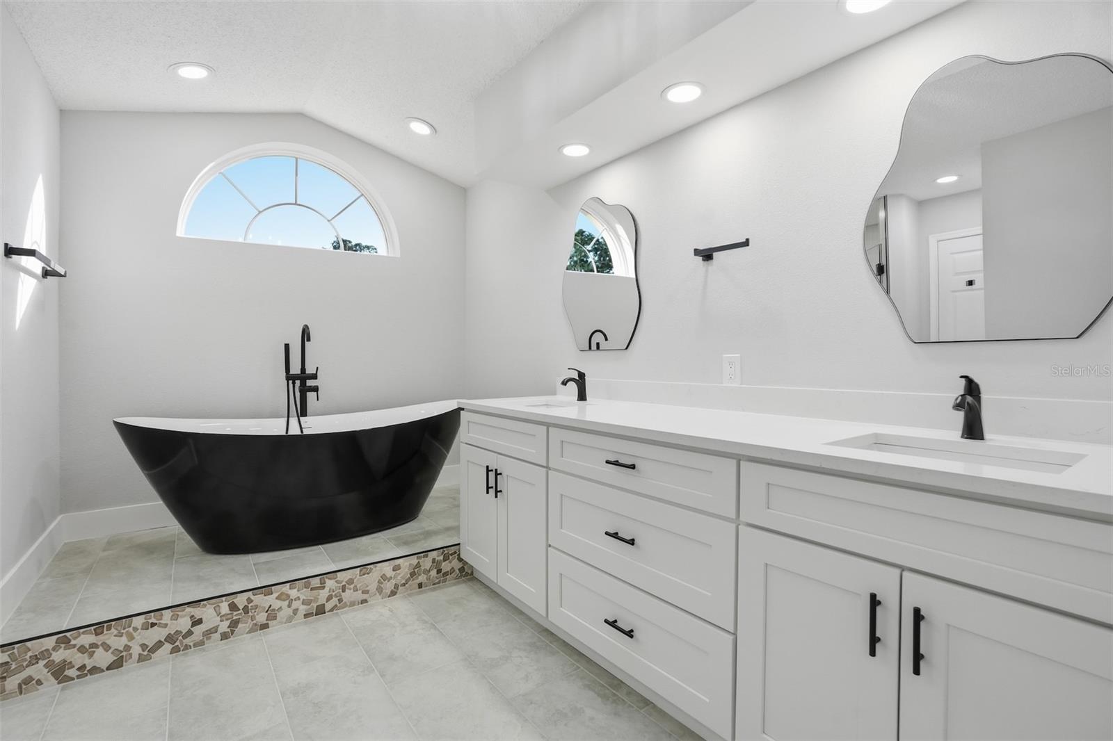 Image 31 of 57 For 11449 Emerald Ridge Court