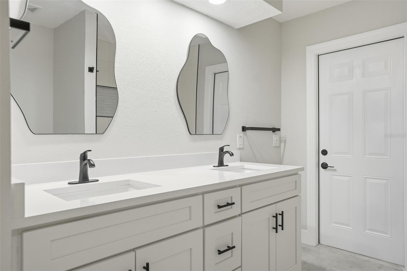 Image 35 of 57 For 11449 Emerald Ridge Court