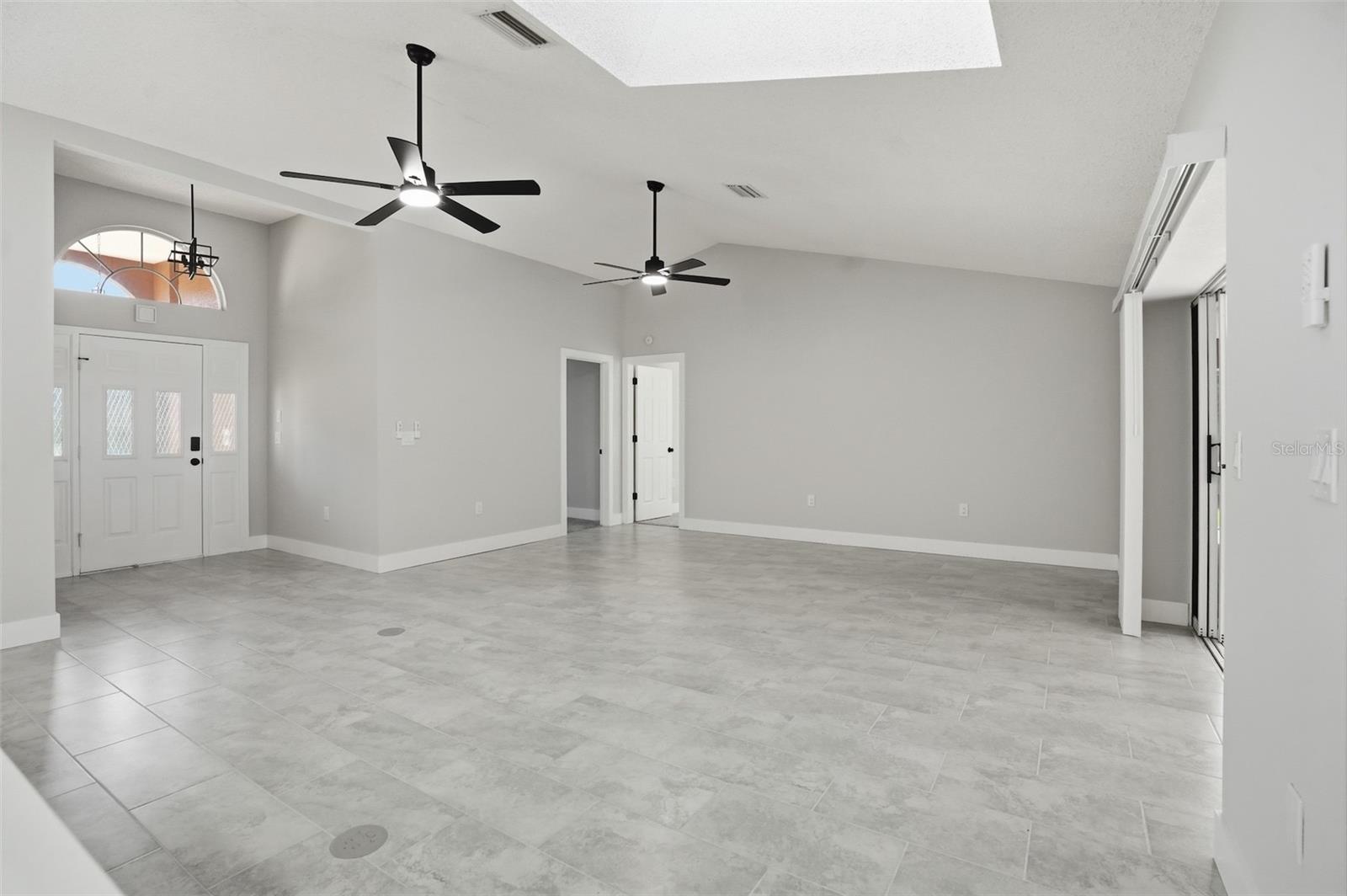 Image 6 of 57 For 11449 Emerald Ridge Court