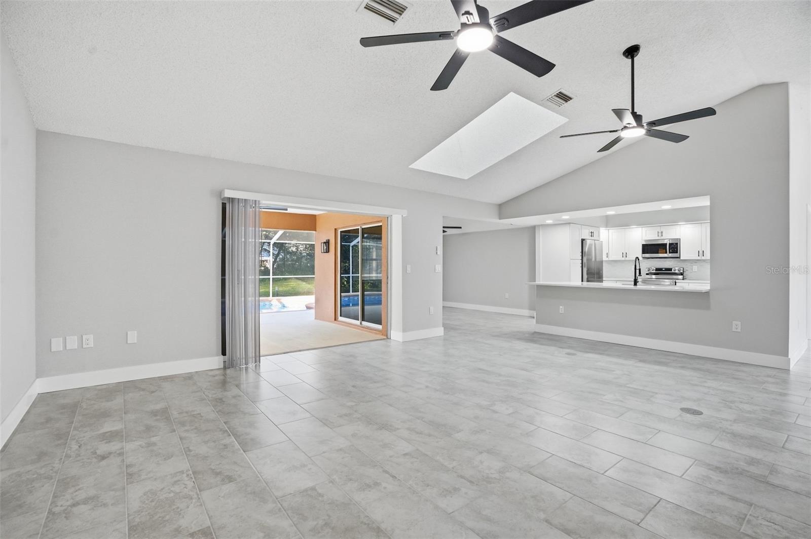 Image 9 of 57 For 11449 Emerald Ridge Court