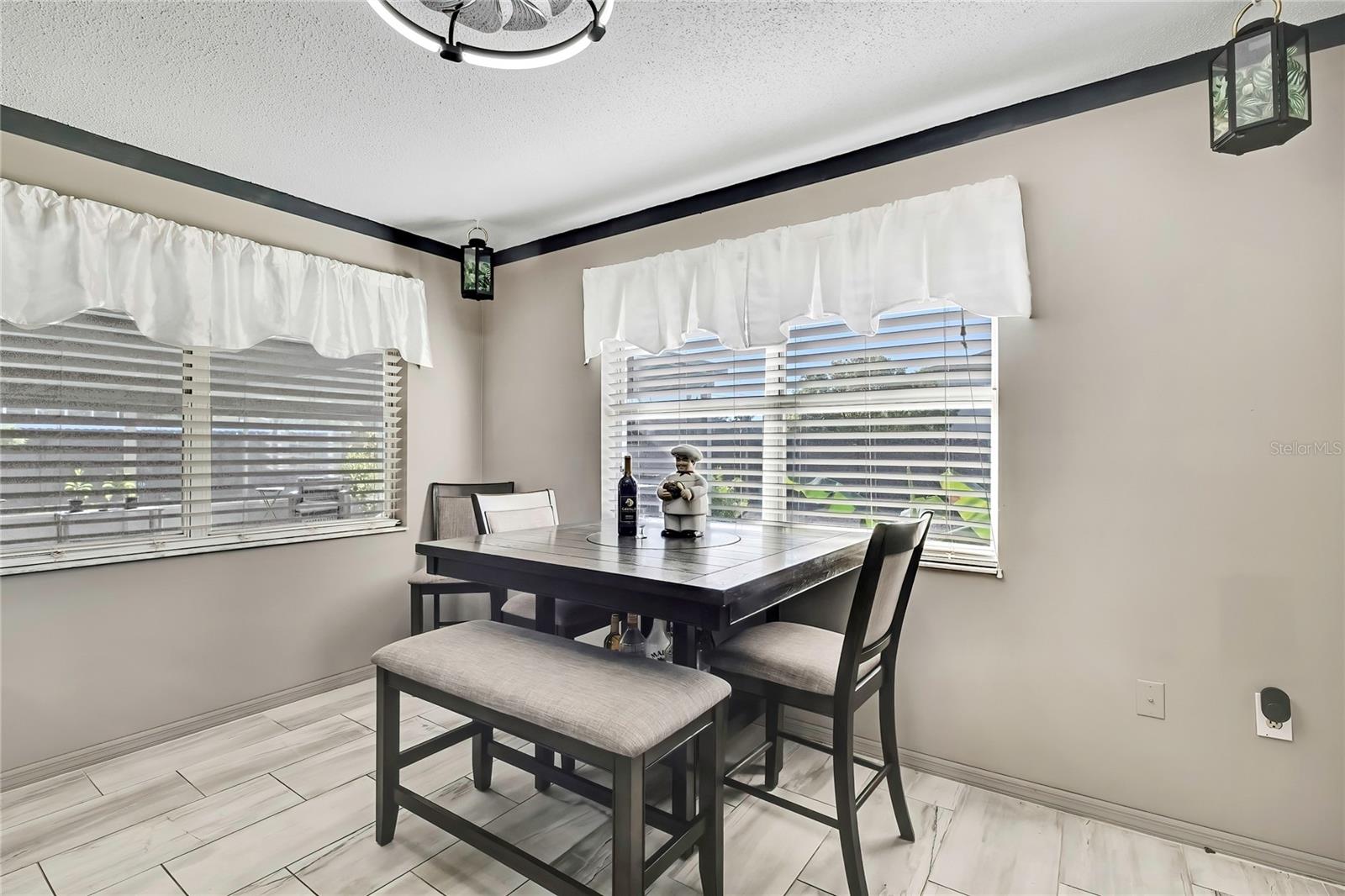 Image 19 of 40 For 10398 Claymore Street