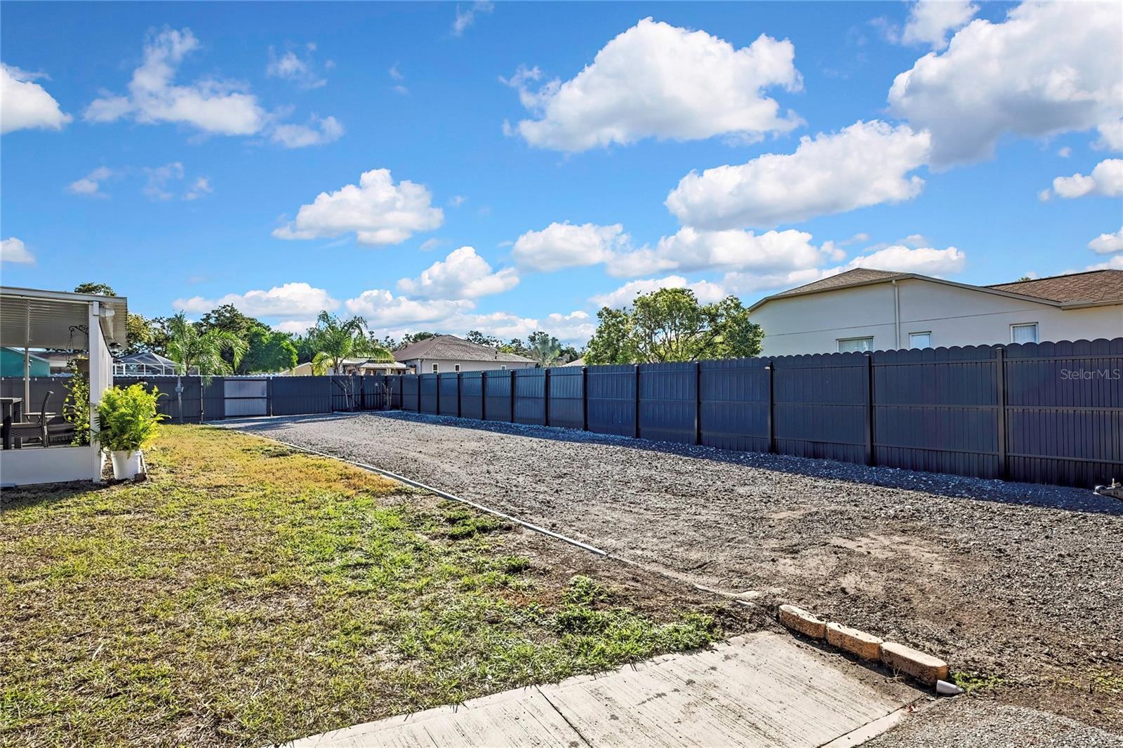 Image 6 of 40 For 10398 Claymore Street