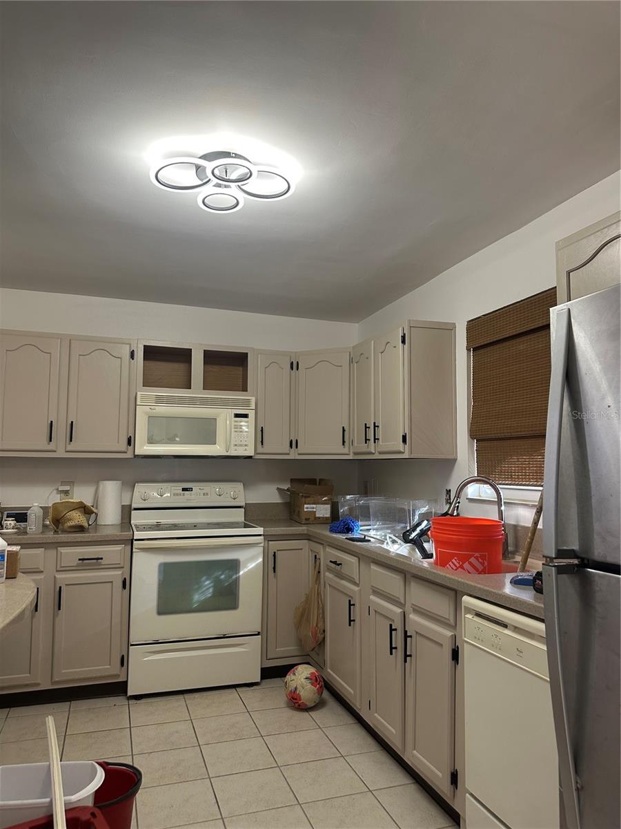 Image 4 of 12 For 7027 Paul Revere Trace