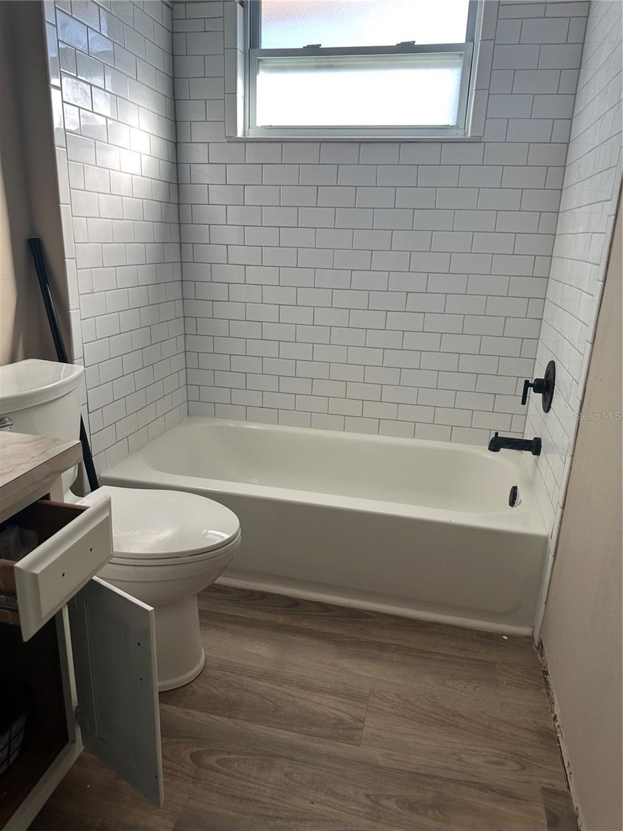 Image 8 of 12 For 7027 Paul Revere Trace