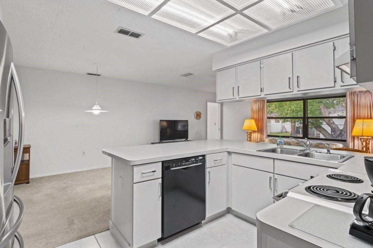 Image 14 of 64 For 9115 Glen Moor Lane