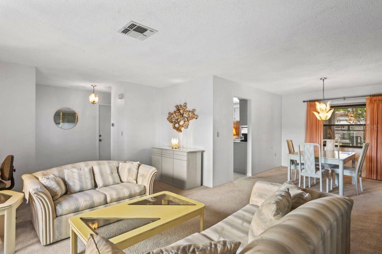 Image 19 of 64 For 9115 Glen Moor Lane