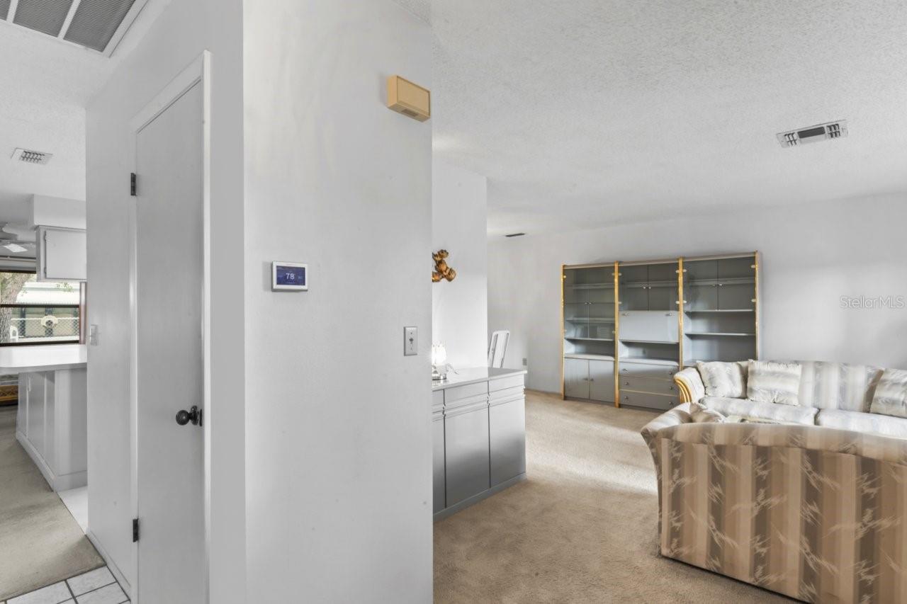 Image 22 of 64 For 9115 Glen Moor Lane