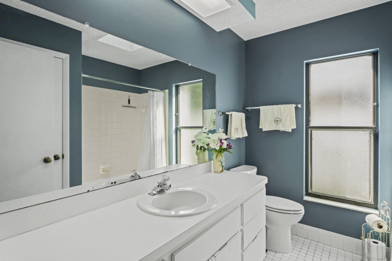 Image 27 of 64 For 9115 Glen Moor Lane