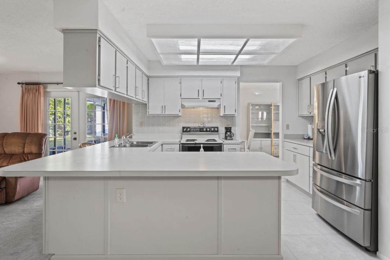 Image 3 of 64 For 9115 Glen Moor Lane