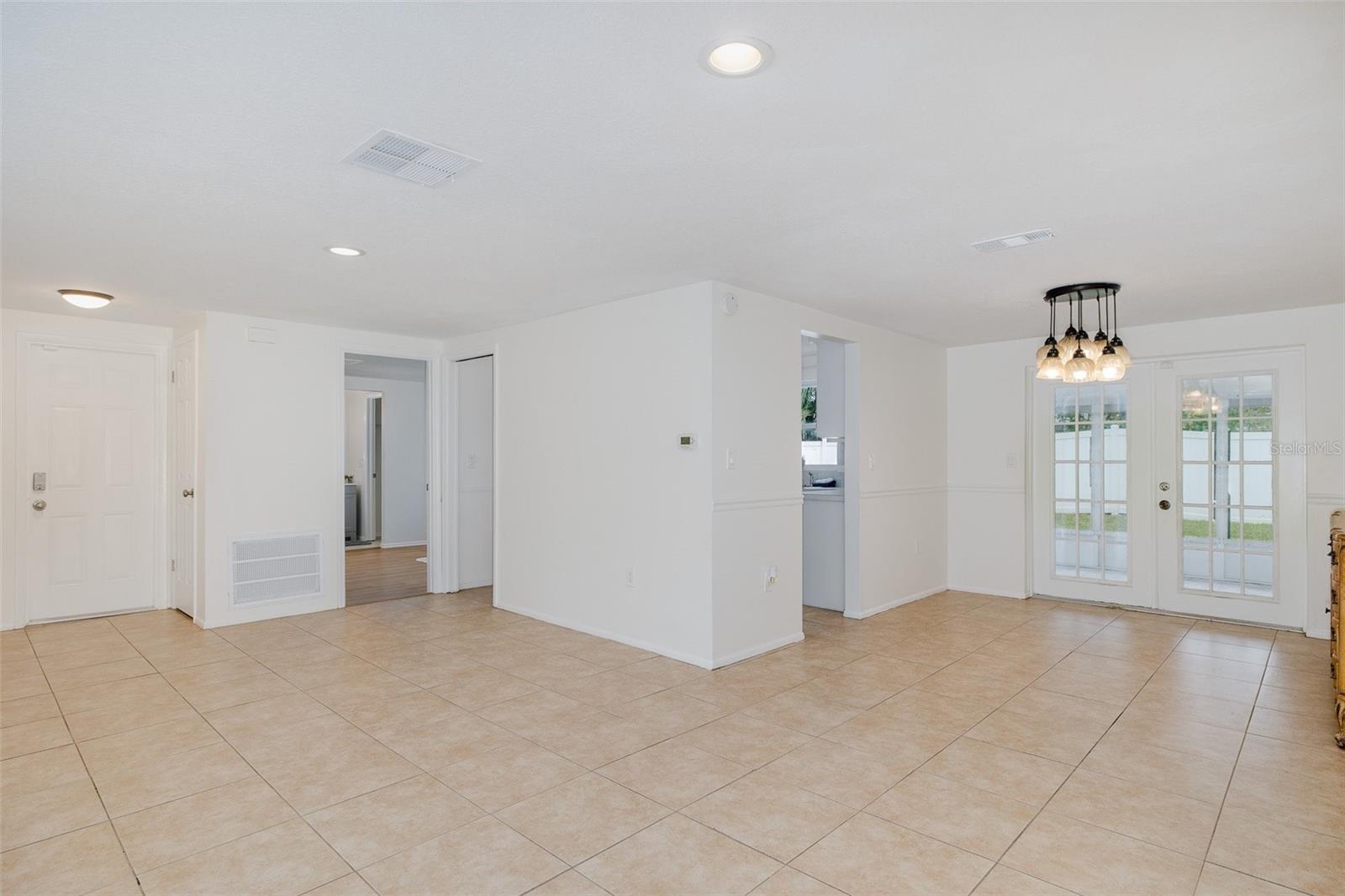 Image 14 of 38 For 7437 Daggett Terrace