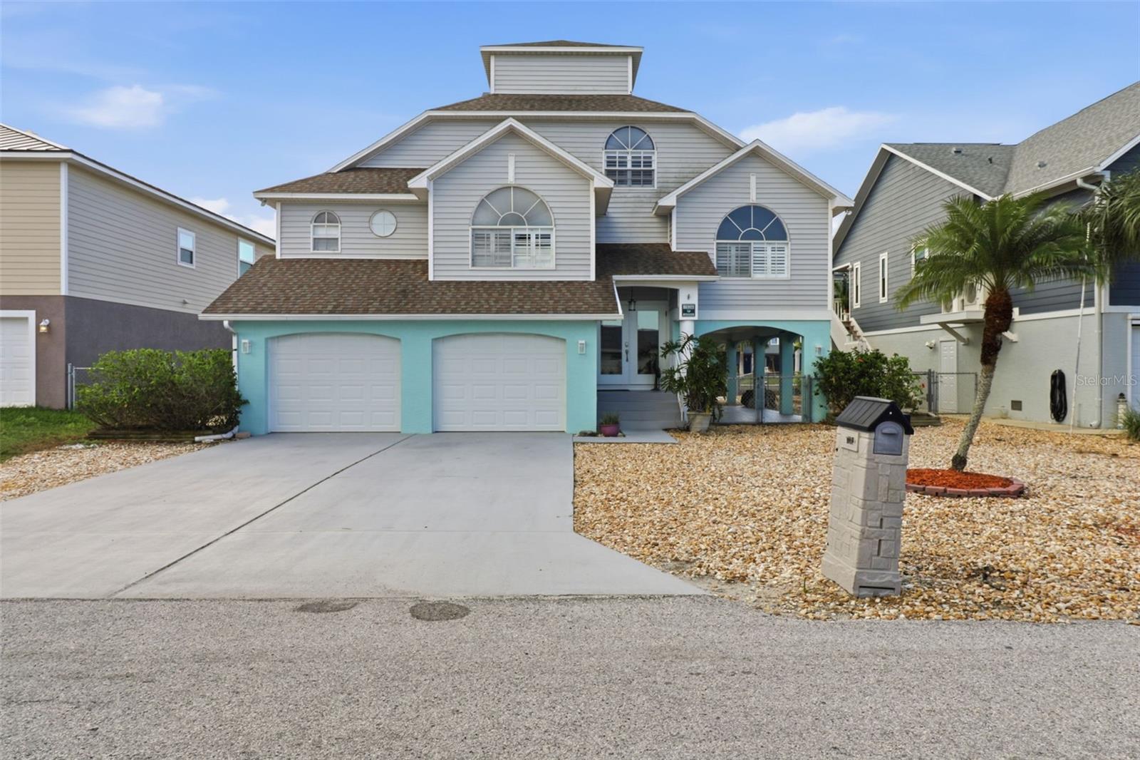 Image 2 of 35 For 7324 Islander Lane