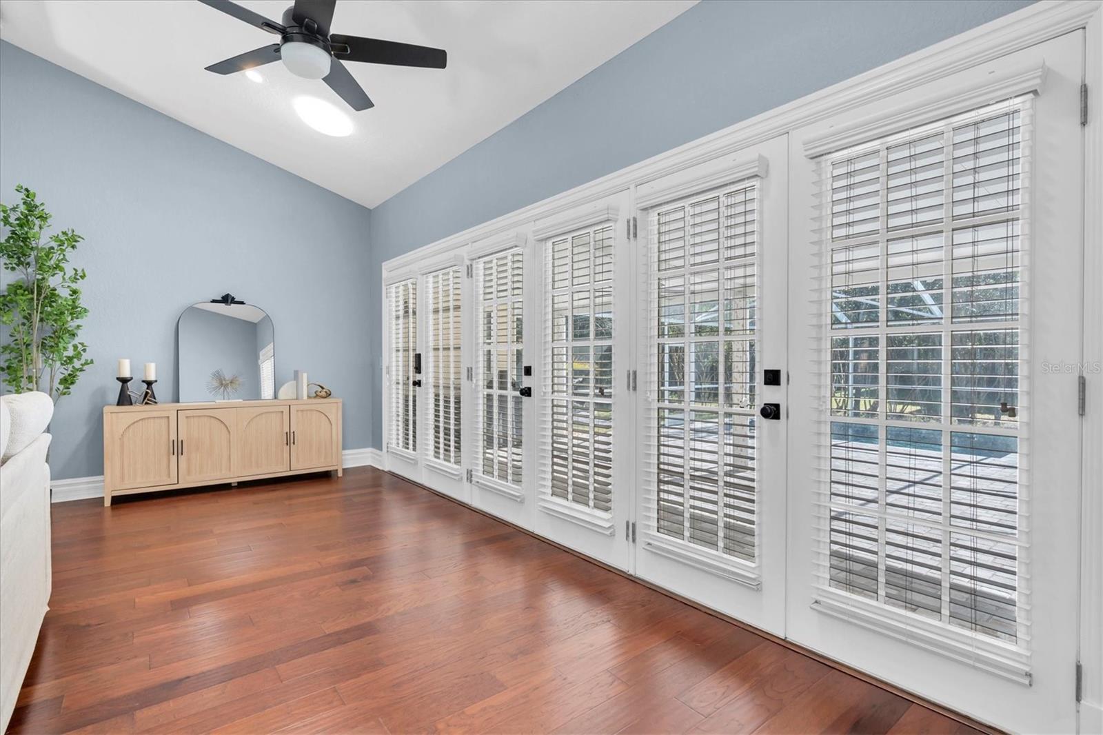 Image 13 of 63 For 11602 Lakeview Drive