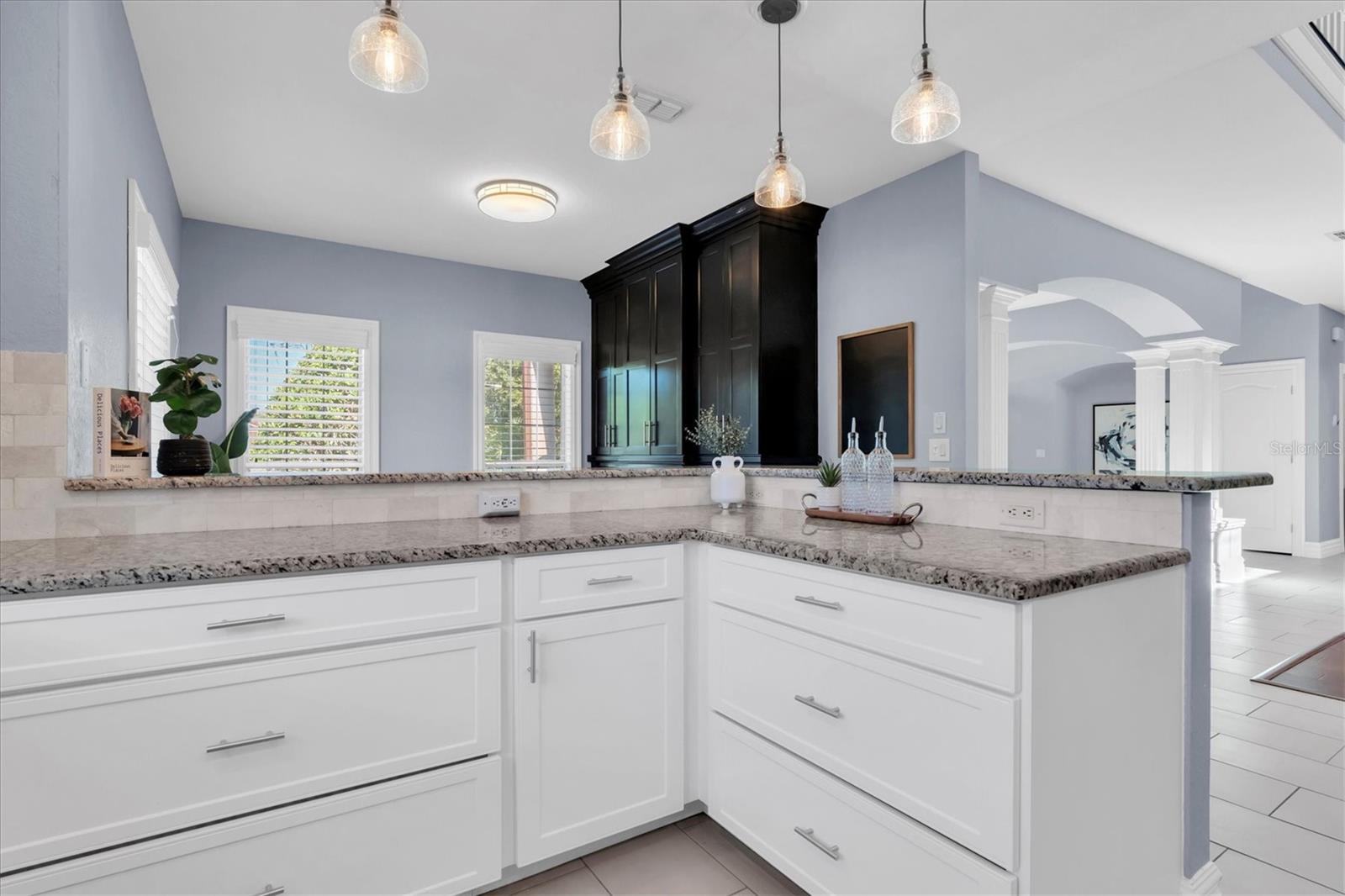 Image 16 of 63 For 11602 Lakeview Drive