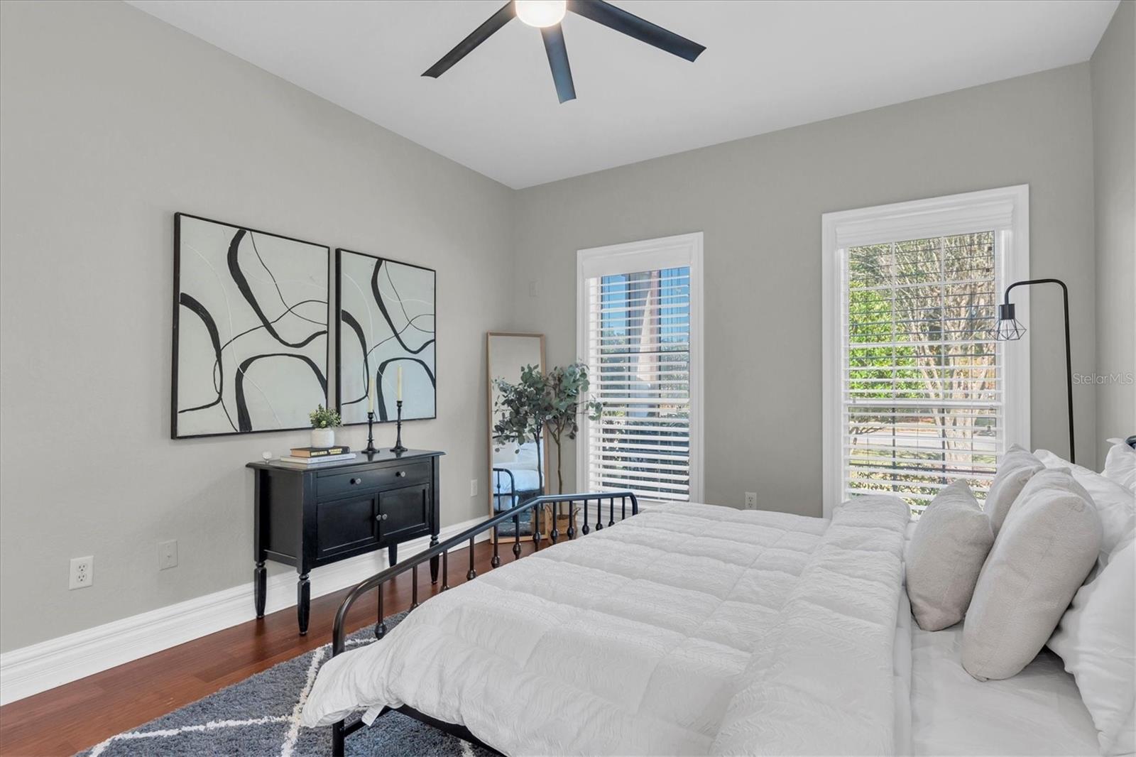 Image 29 of 63 For 11602 Lakeview Drive