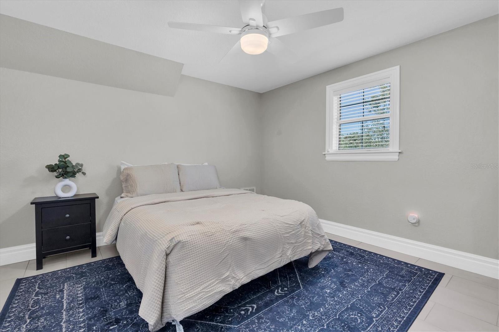 Image 41 of 63 For 11602 Lakeview Drive