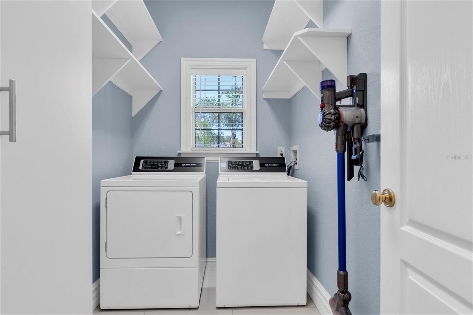 Image 44 of 63 For 11602 Lakeview Drive