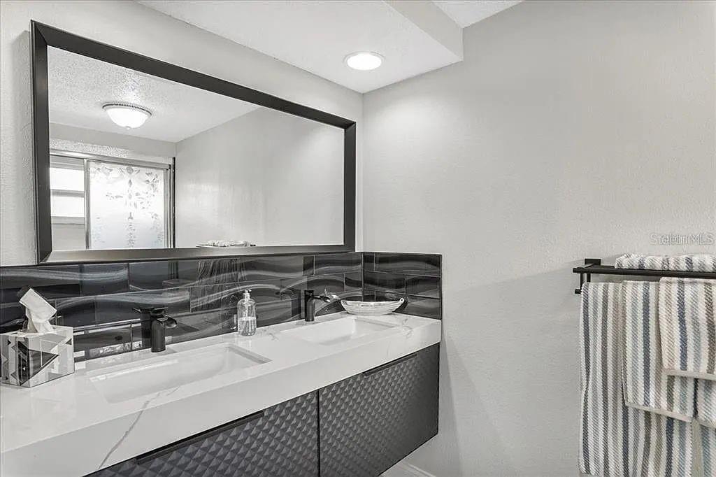 Image 12 of 23 For 4043 Topsail Trail