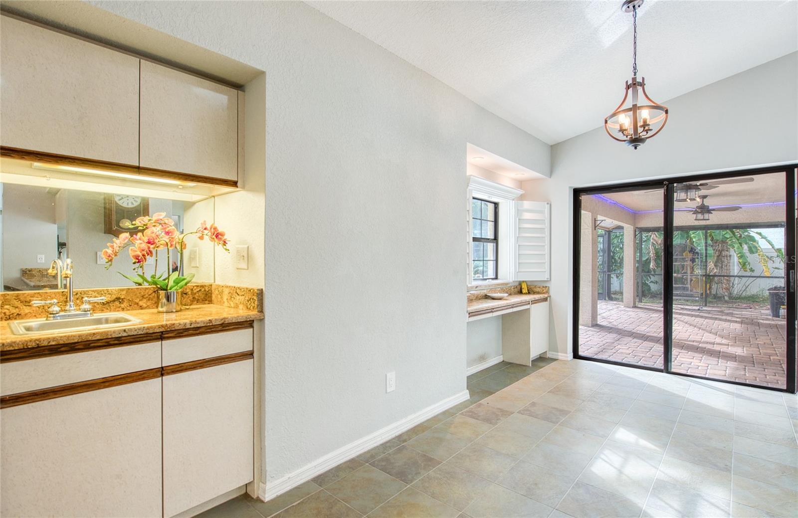 Image 16 of 58 For 44 Ridgecroft Lane