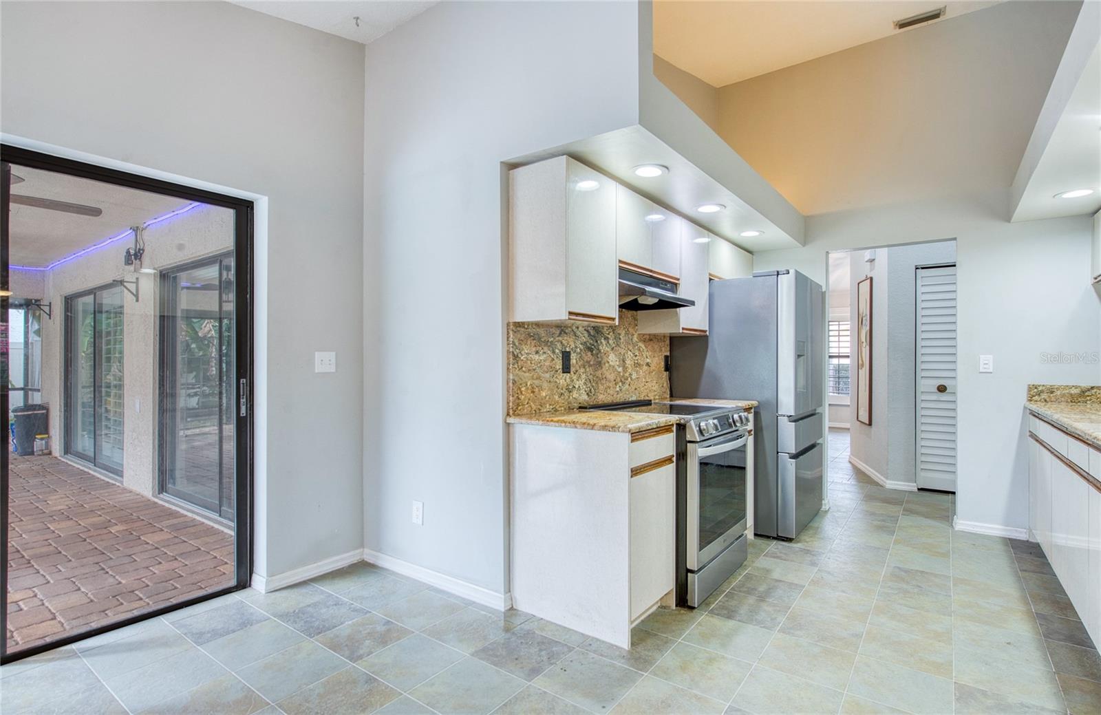 Image 19 of 58 For 44 Ridgecroft Lane