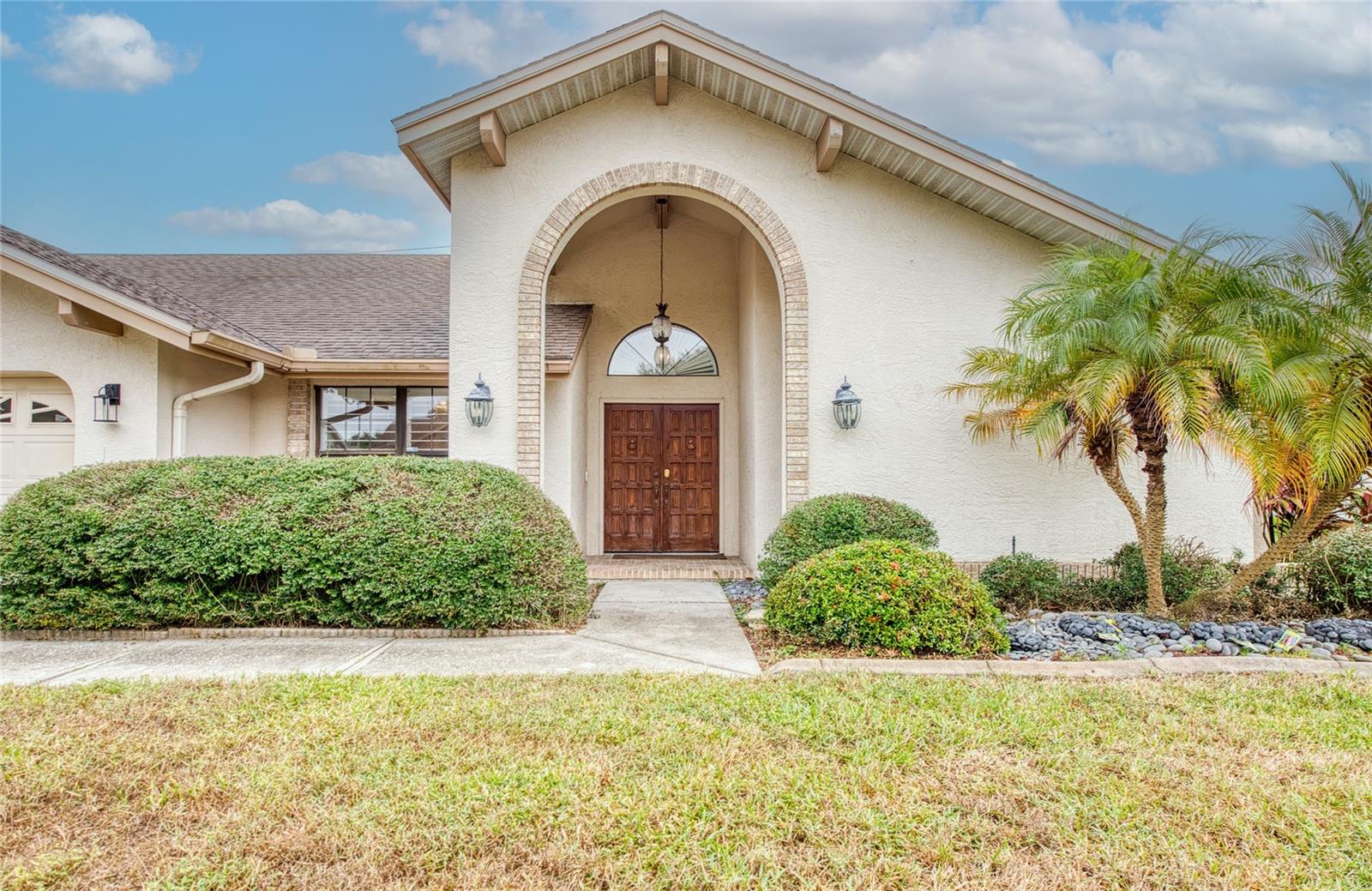 Image 3 of 58 For 44 Ridgecroft Lane