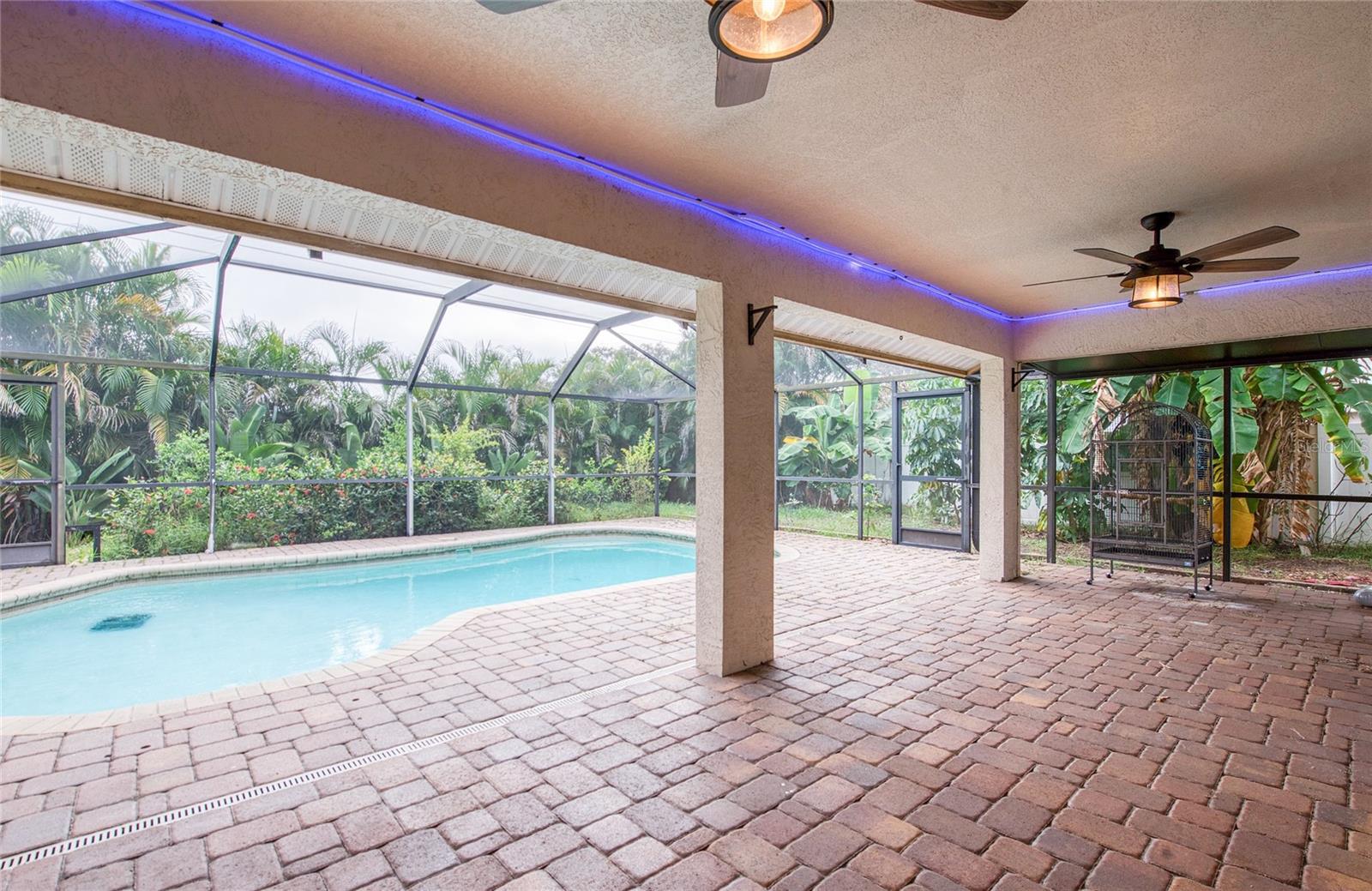 Image 43 of 58 For 44 Ridgecroft Lane