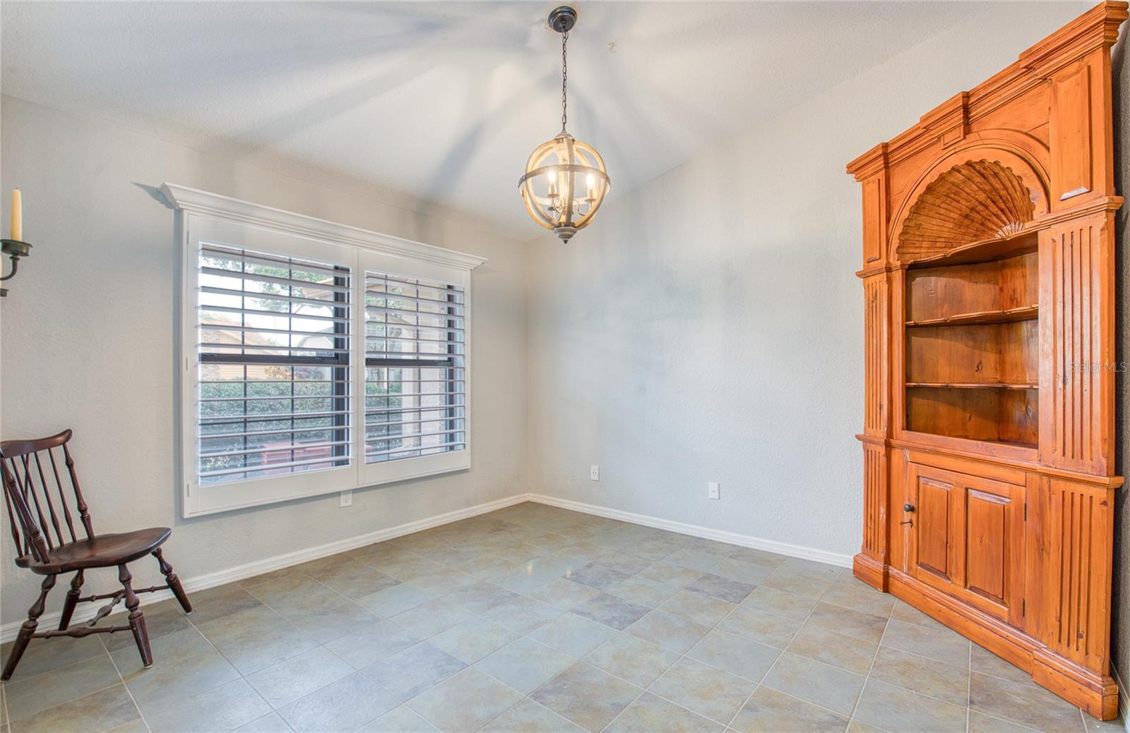 Image 5 of 58 For 44 Ridgecroft Lane