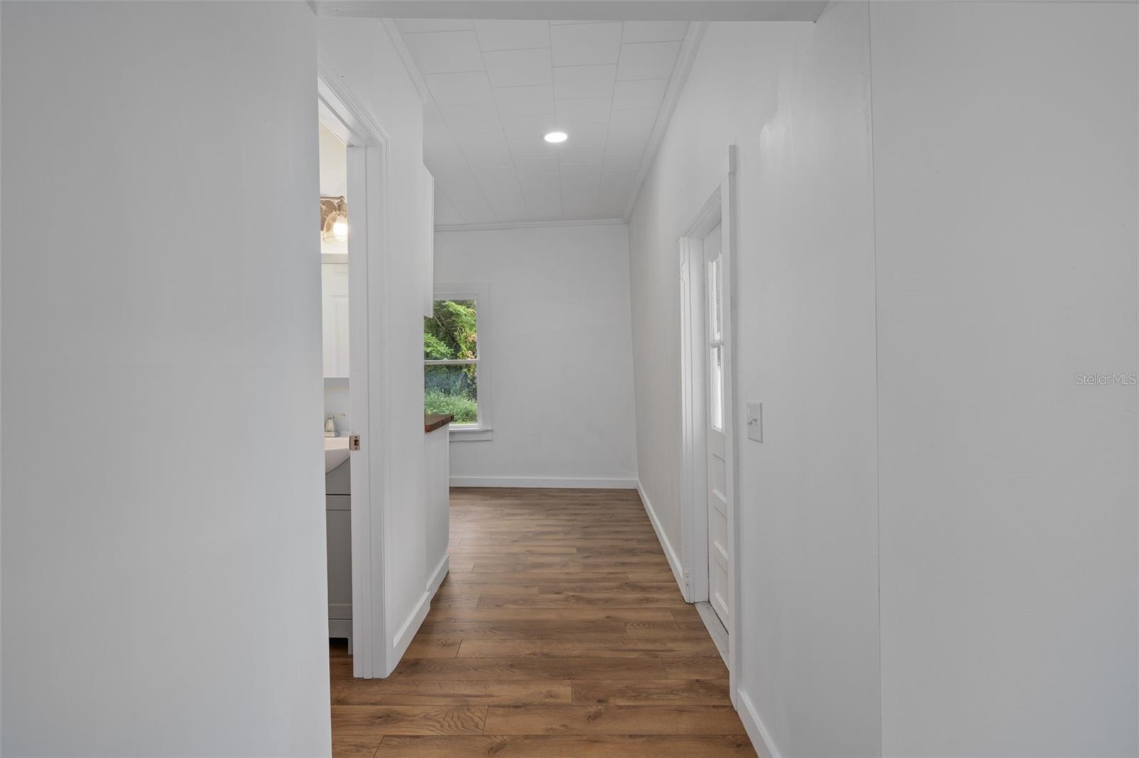 Image 13 of 30 For 515 Stafford Avenue