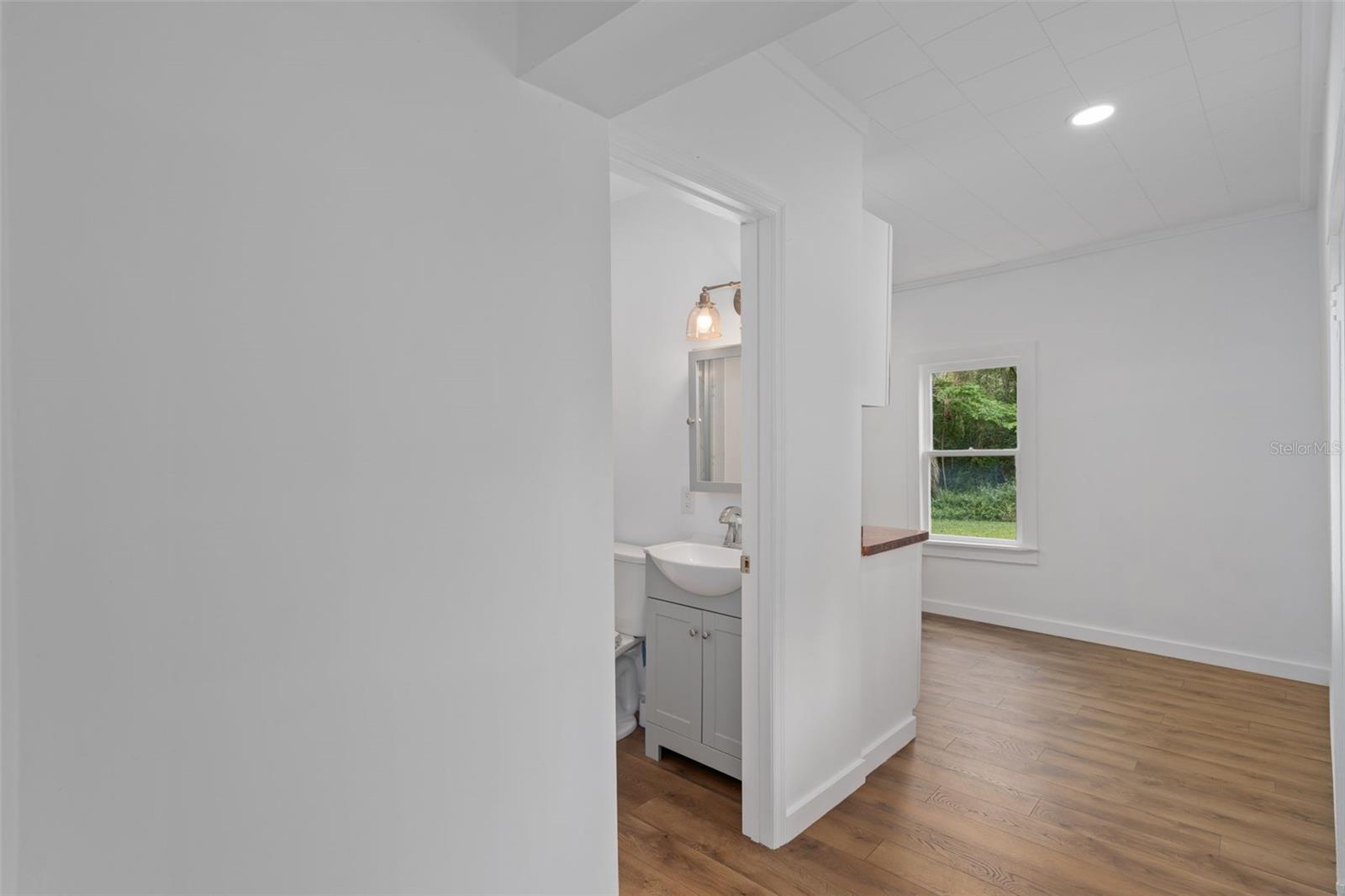 Image 14 of 30 For 515 Stafford Avenue