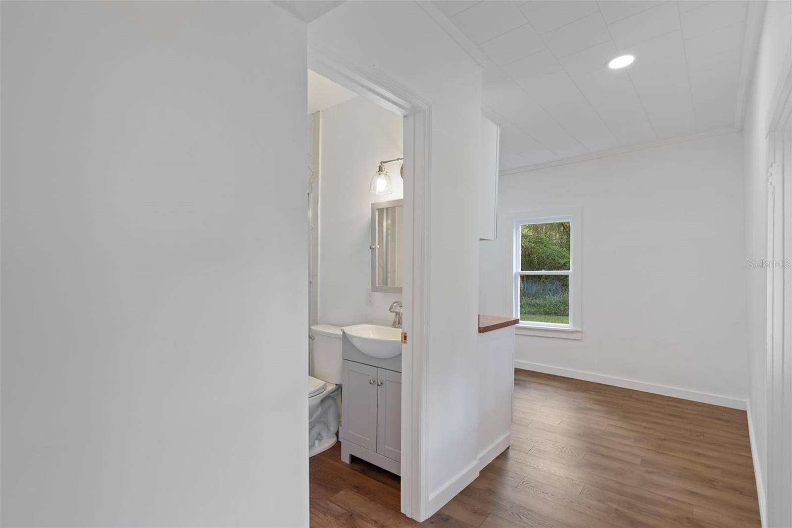 Image 15 of 30 For 515 Stafford Avenue