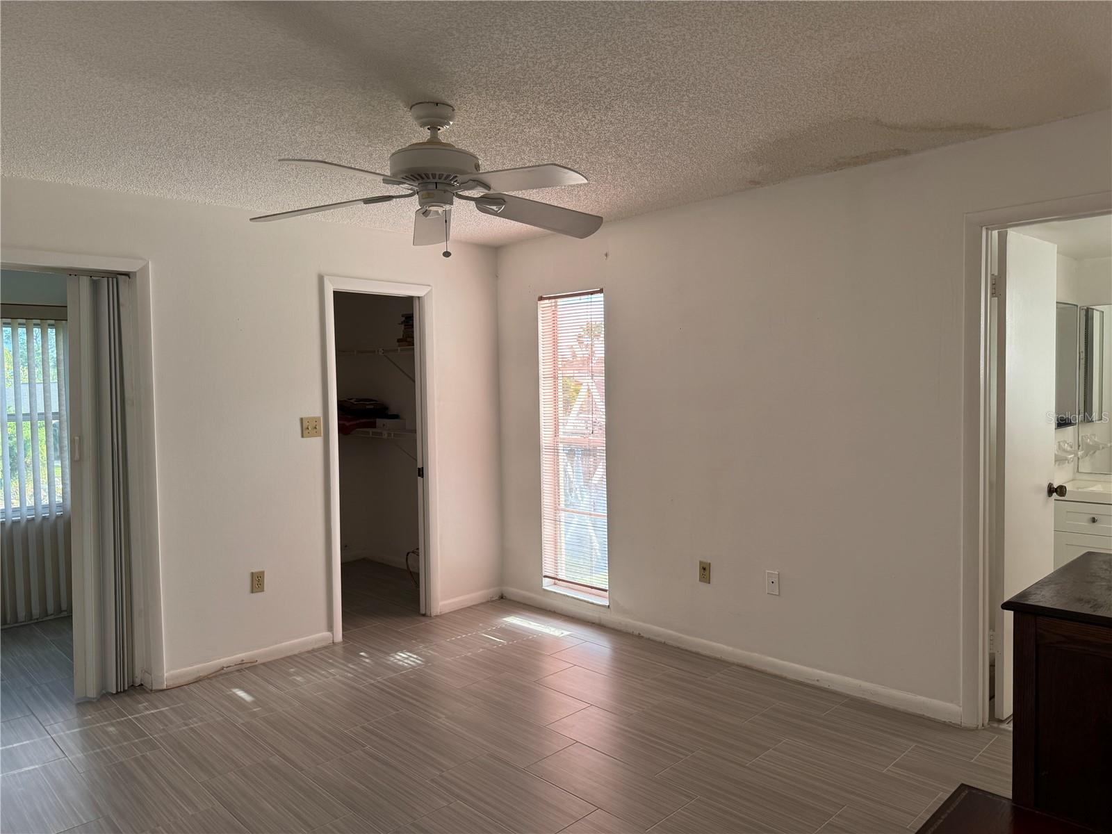 Image 14 of 17 For 4515 Marine Parkway 206