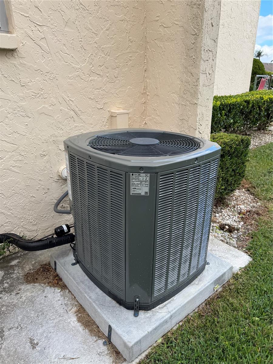 Image 2 of 17 For 4515 Marine Parkway 206