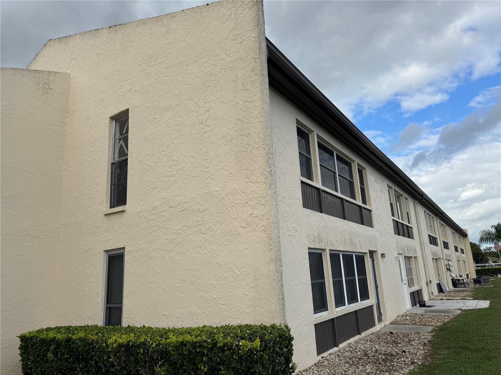 Image 4 of 17 For 4515 Marine Parkway 206