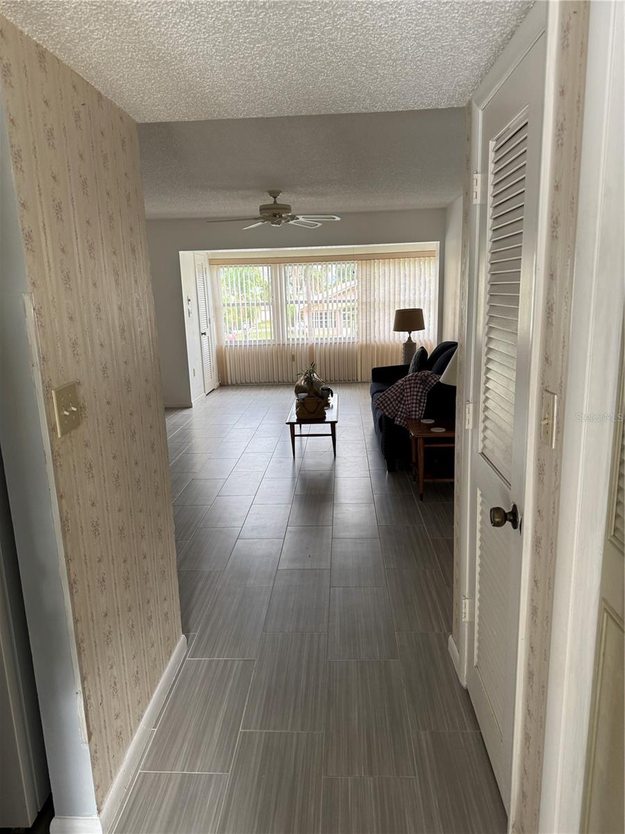 Image 5 of 17 For 4515 Marine Parkway 206