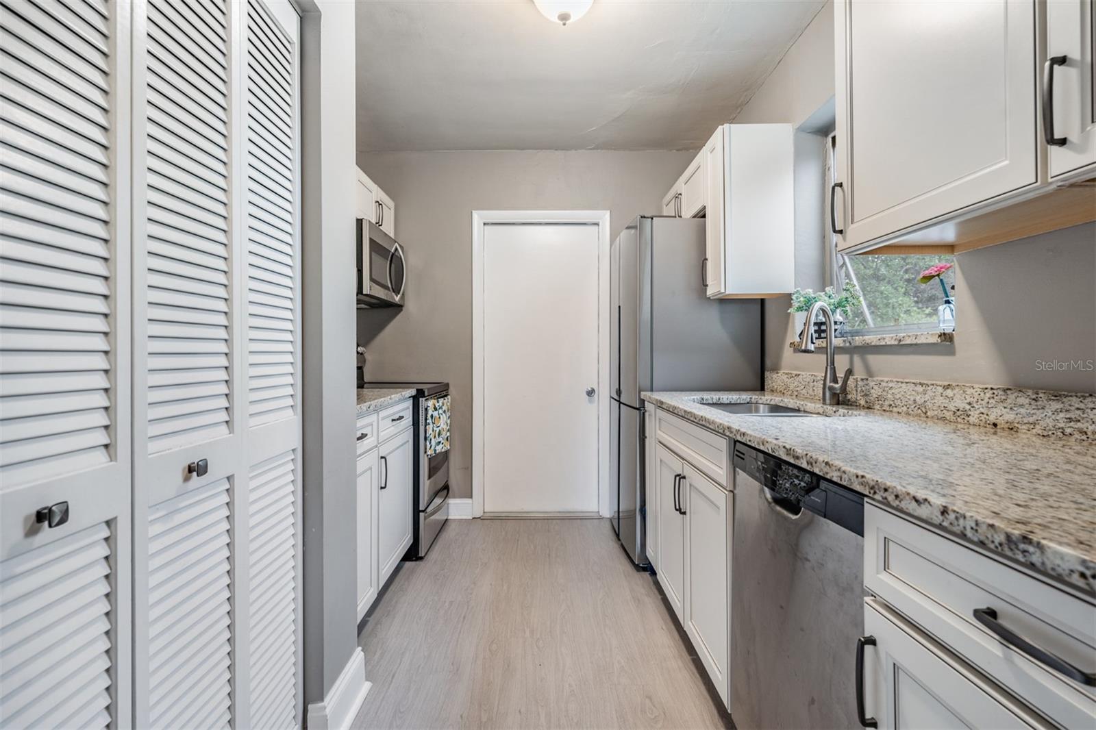 Image 10 of 15 For 6985 Merrick Lane