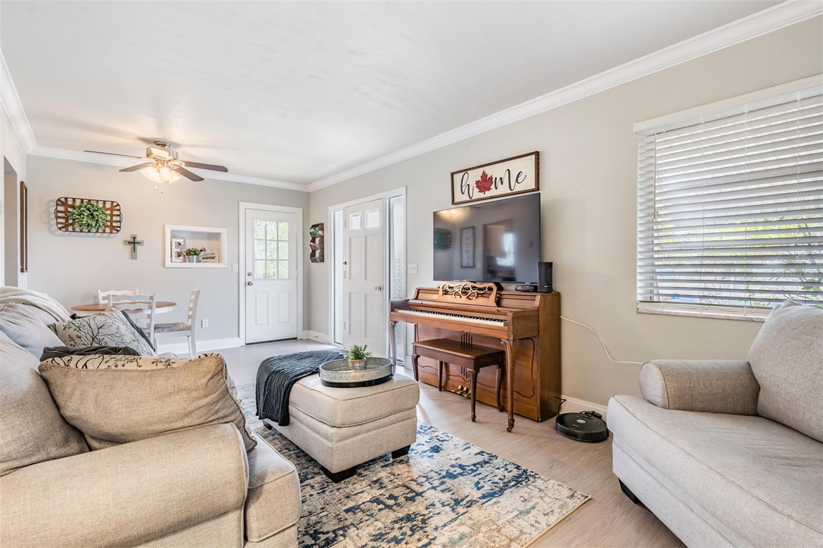 Image 6 of 15 For 6985 Merrick Lane