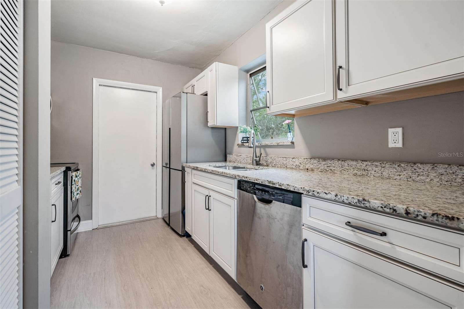 Image 9 of 15 For 6985 Merrick Lane