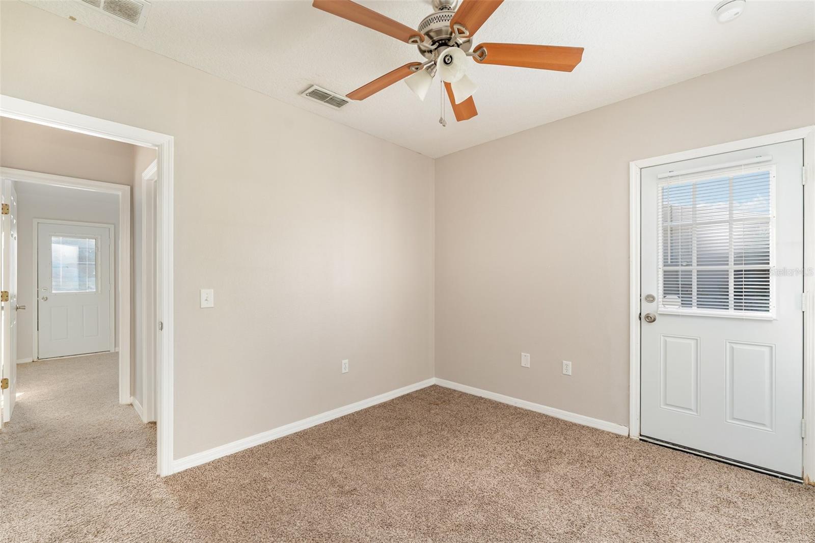 Image 12 of 15 For 998 Cumberland Drive