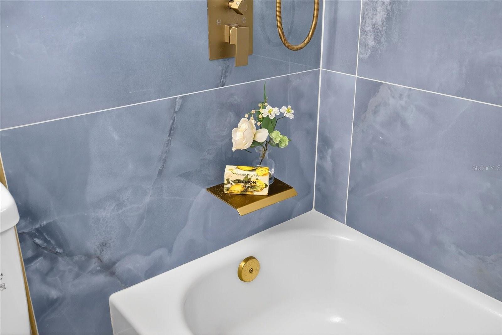 Image 22 of 77 For 4153 Headsail Drive