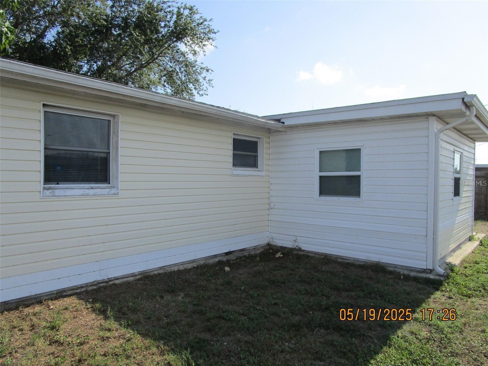 Image 13 of 16 For 3911 Redwood Drive