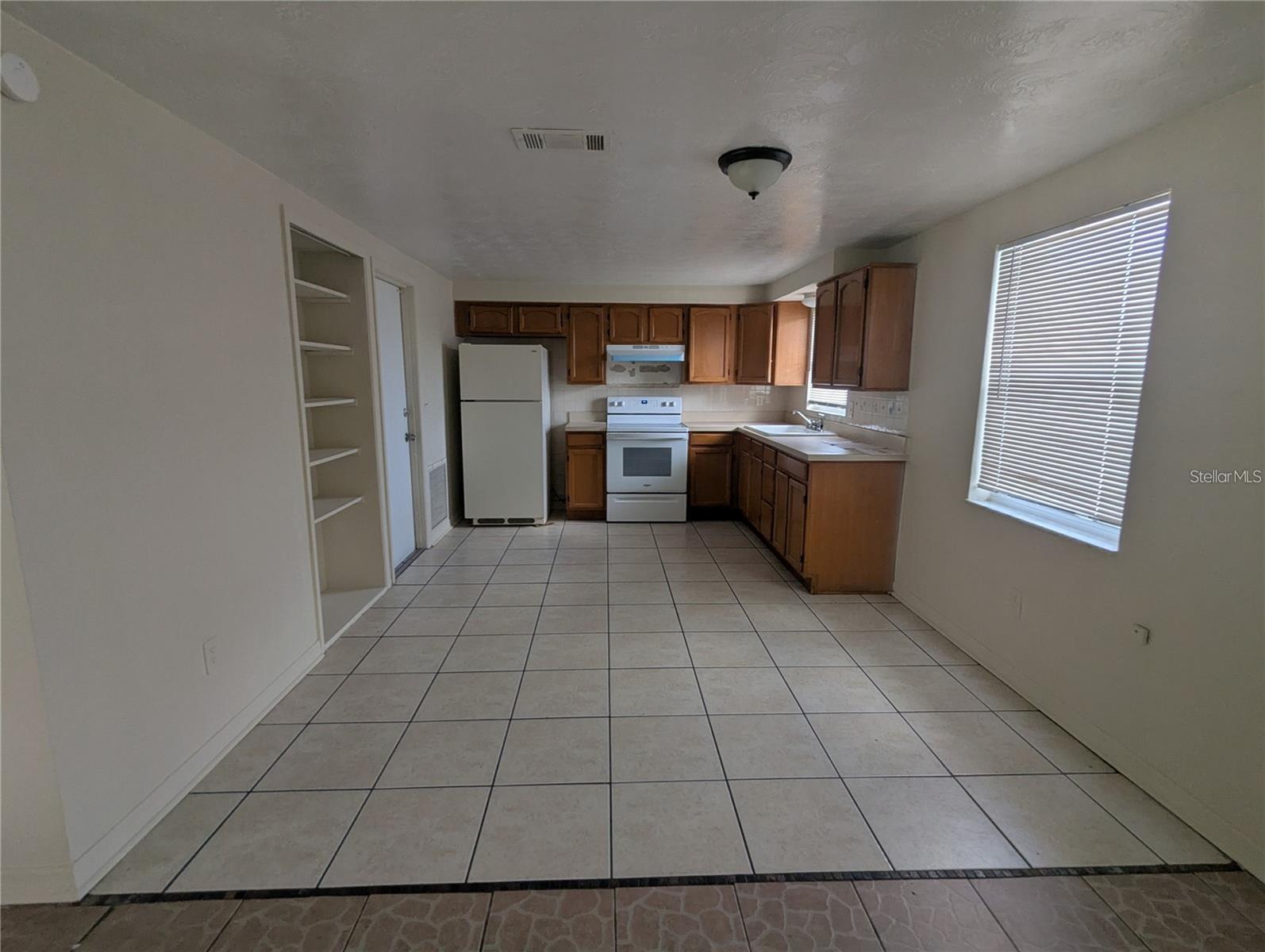 Image 3 of 16 For 3911 Redwood Drive