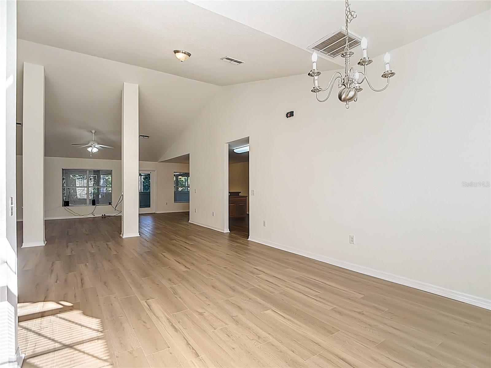 Image 10 of 77 For 207 Linder Drive