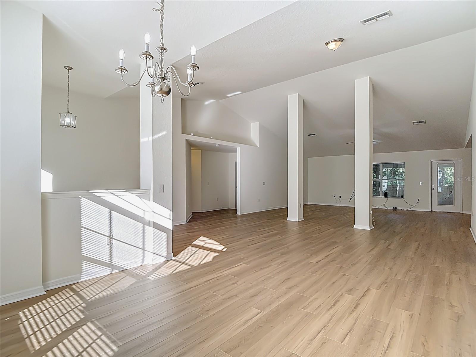 Image 11 of 77 For 207 Linder Drive