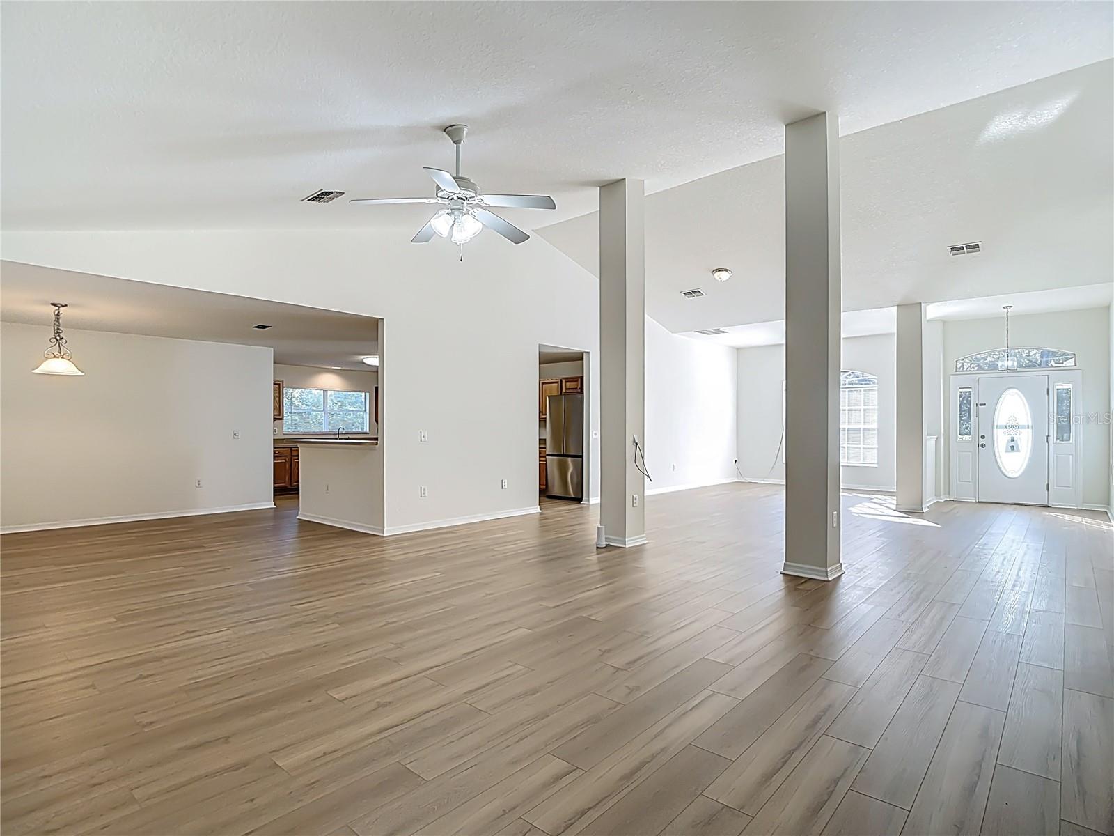 Image 20 of 77 For 207 Linder Drive